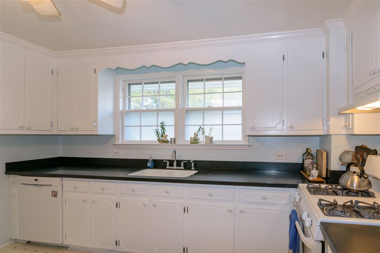 706 Sasser Street Raleigh, NC 27604 - Photo 8 of 12 Photo 8