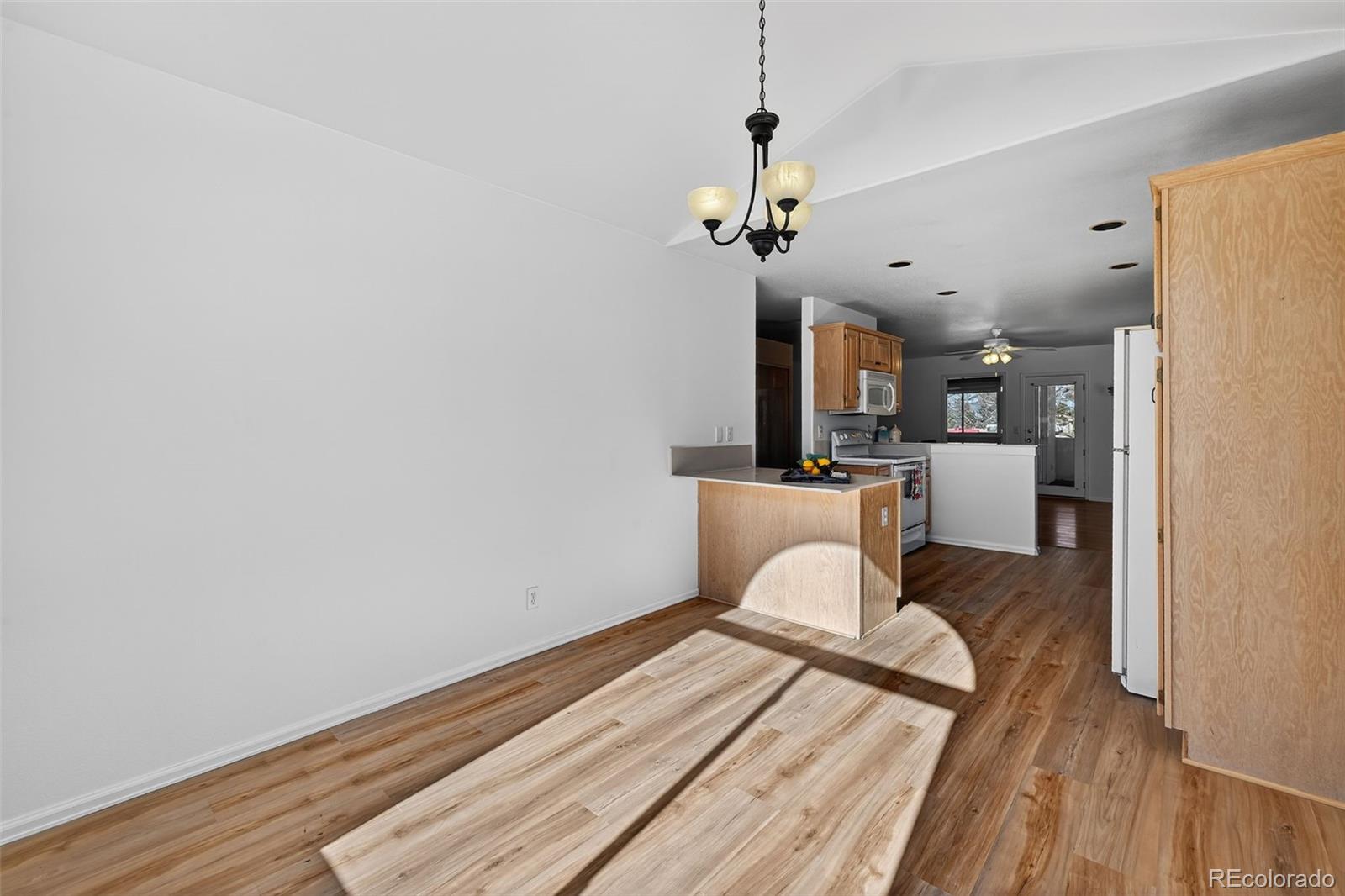 12 Luxury Lane Colorado Springs, CO 80921 - Photo 11 of 33