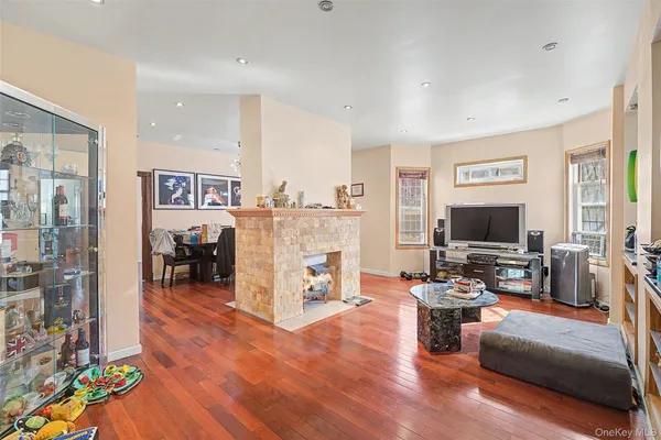 $1,599,000 | 87-15 58th Avenue | Elmhurst