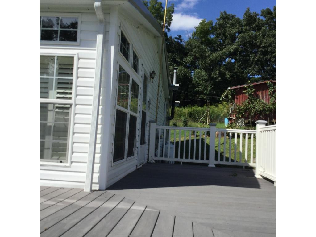 21645 Tranbarger Road Bristol, VA 24202 - Photo 3 of 25 Side Porch Entrance