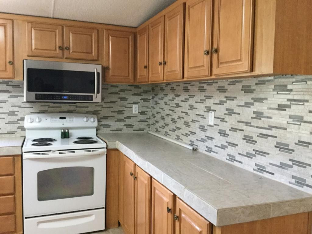 21645 Tranbarger Road Bristol, VA 24202 - Photo 9 of 25 Kitchen