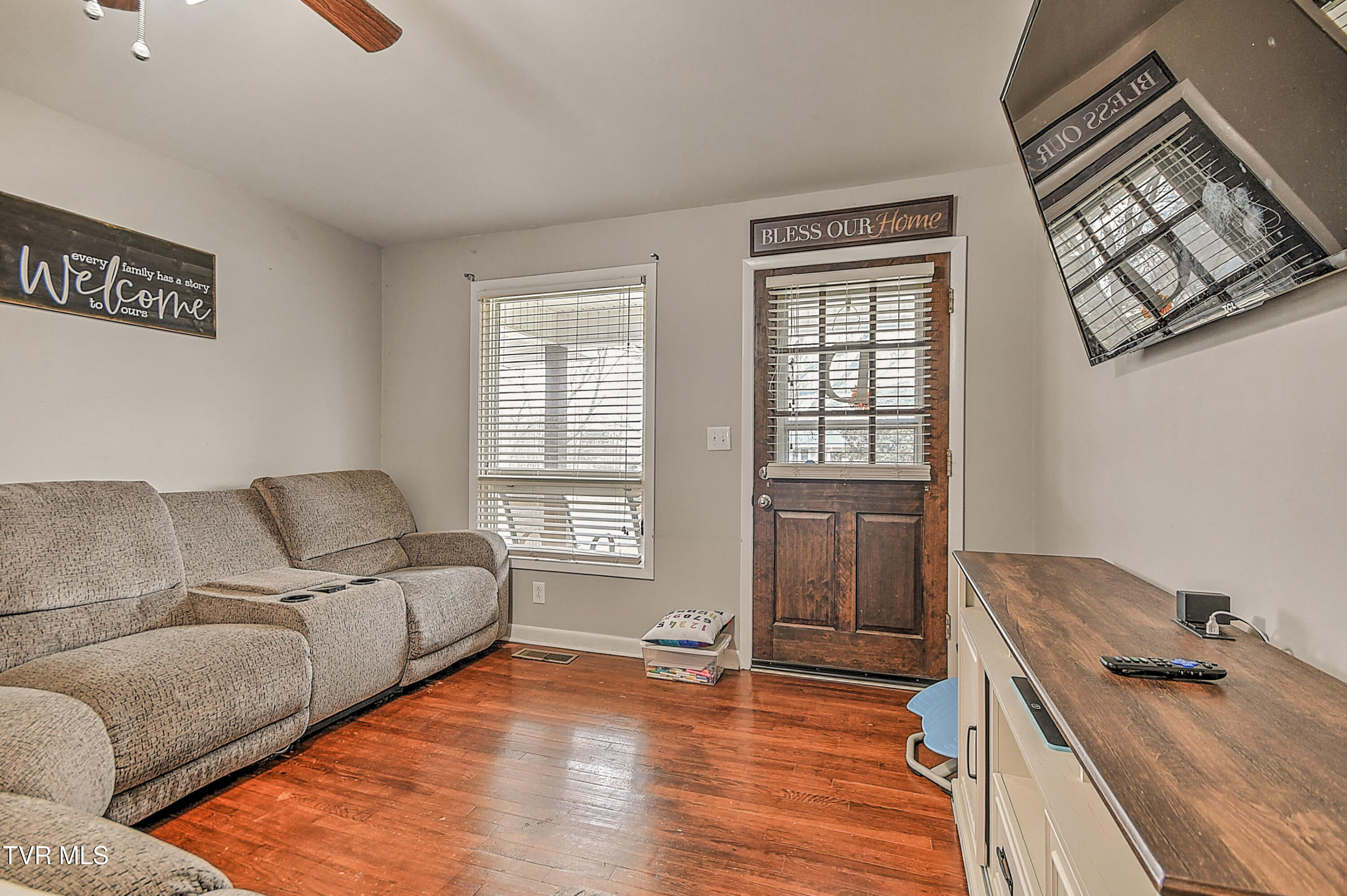 181 Reedy Street Bristol, VA 24201 - Photo 3 of 32 181 Reedy St DB-4