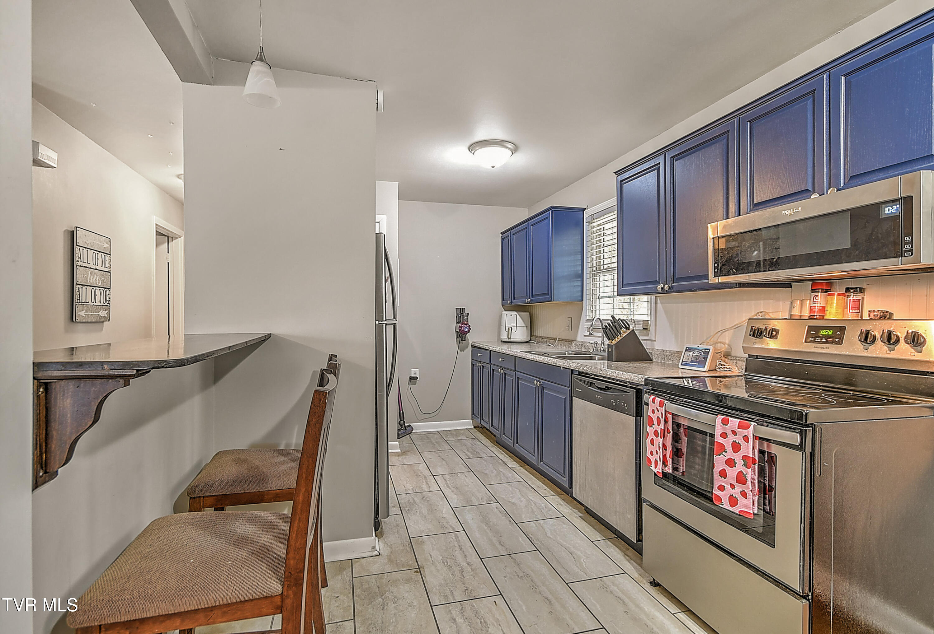 181 Reedy Street Bristol, VA 24201 - Photo 9 of 32 181 Reedy St DB-10