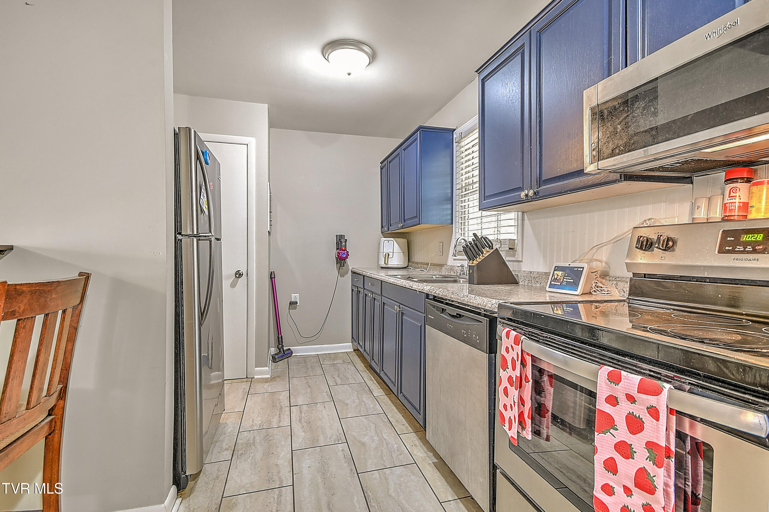 181 Reedy Street Bristol, VA 24201 - Photo 10 of 32 181 Reedy St DB-11