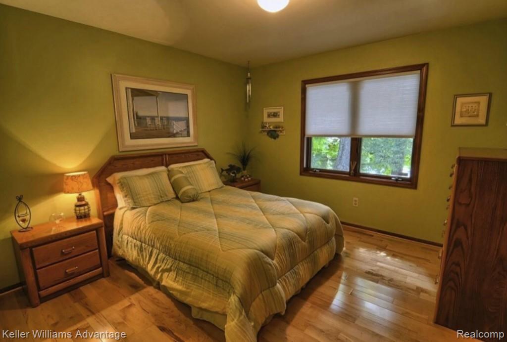 2373 Ridge Road White Lake, MI 48383 - Photo 14 of 43 Bedroom Entry Level