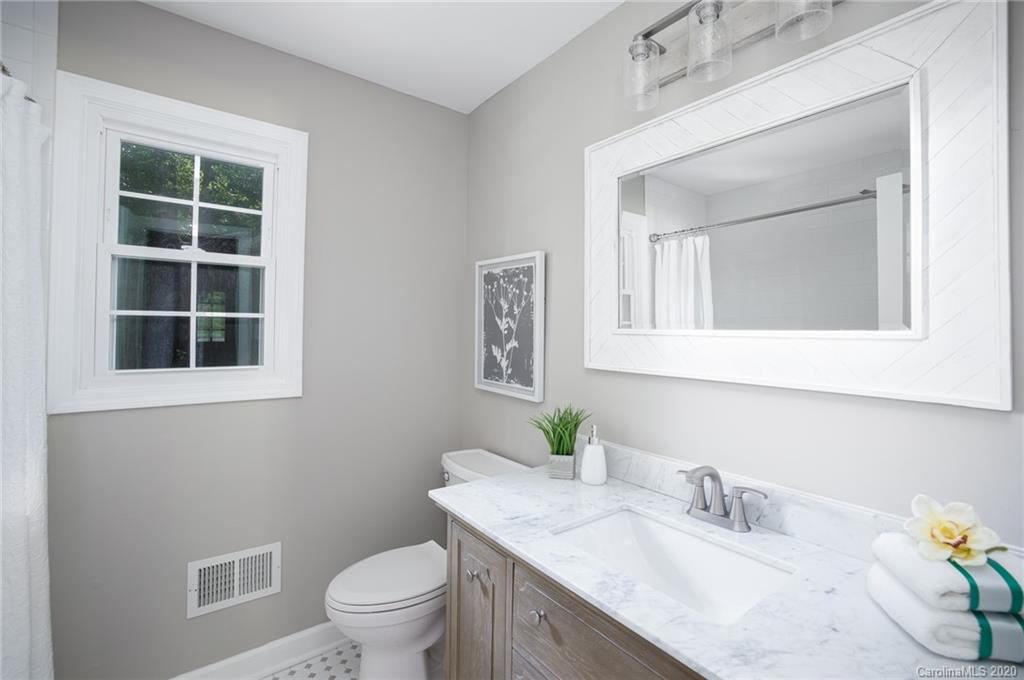 20015 Shearer Road Davidson, NC 28036 - Photo 18 of 32 Gallery Image 18
