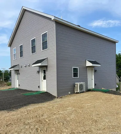 $2,400 | 26 Grand Street, Marlboro, NY 12542