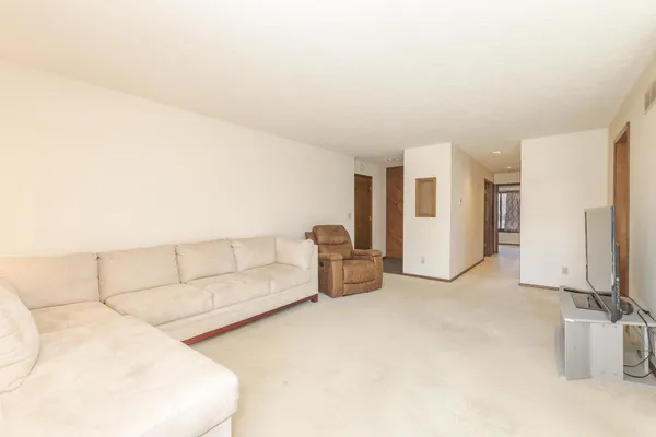 $152,500 | 27 Brandywine Court, Unit 27, Bloomington, IL 61704