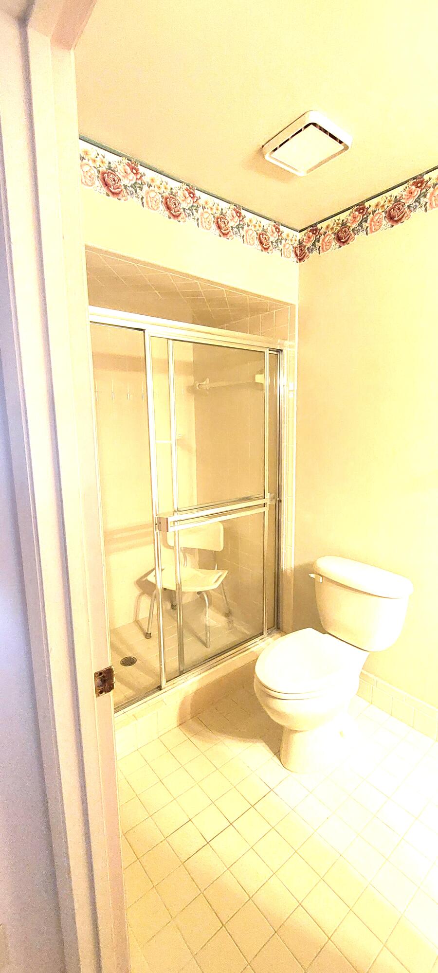 2040 Colonial Road, Unit 3 Fort Pierce, FL 34950 - Photo 23 of 35 20220201_102654