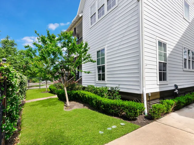 $4,000 | 4533 Polk Street, Houston, TX 77023