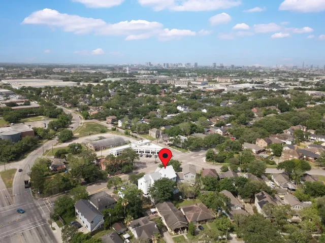 $4,000 | 4533 Polk Street, Houston, TX 77023