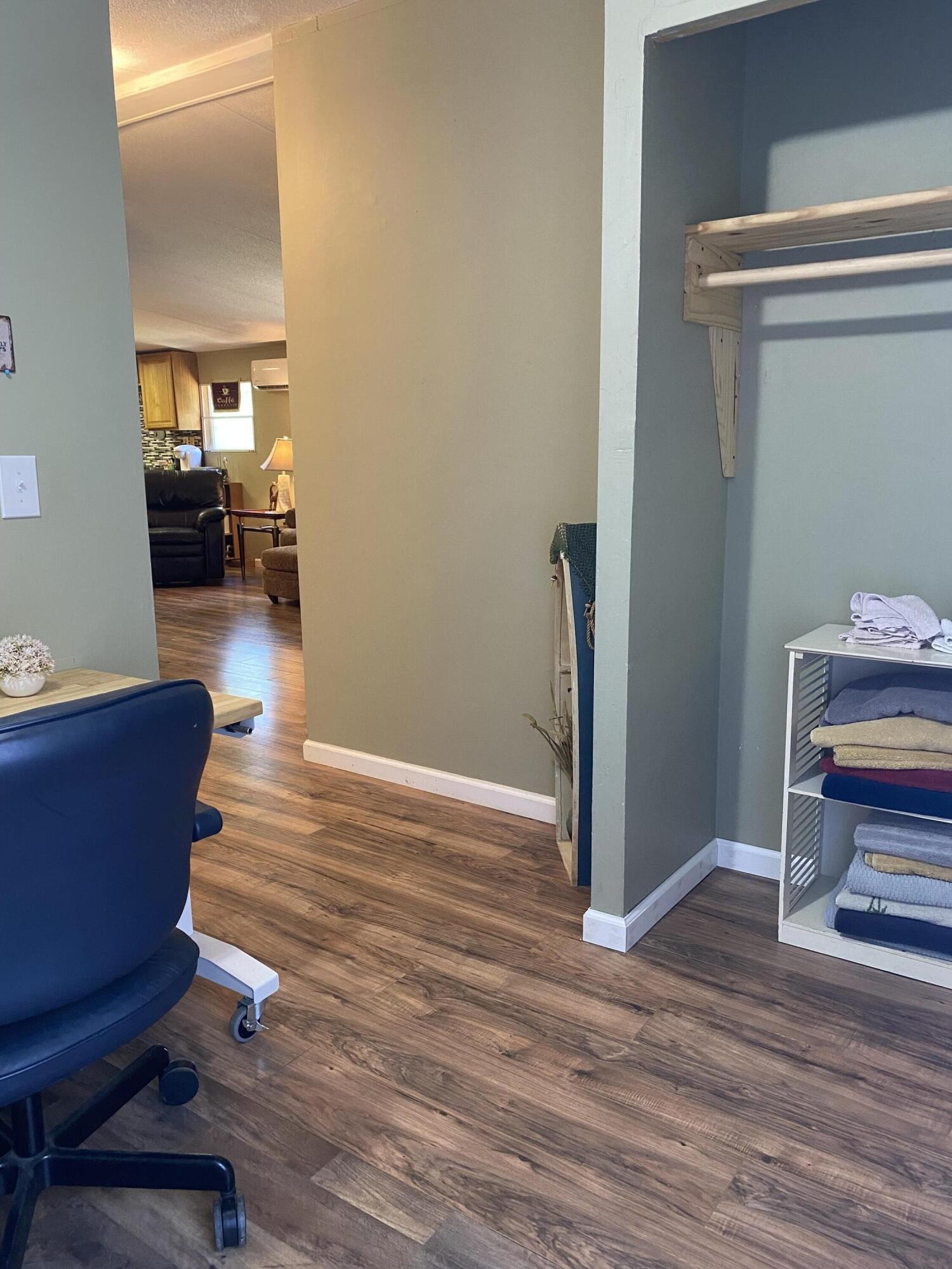 321 Pawnee Lane Decatur, TN 37322 - Photo 24 of 32 a living room with furniture and a wooden floor