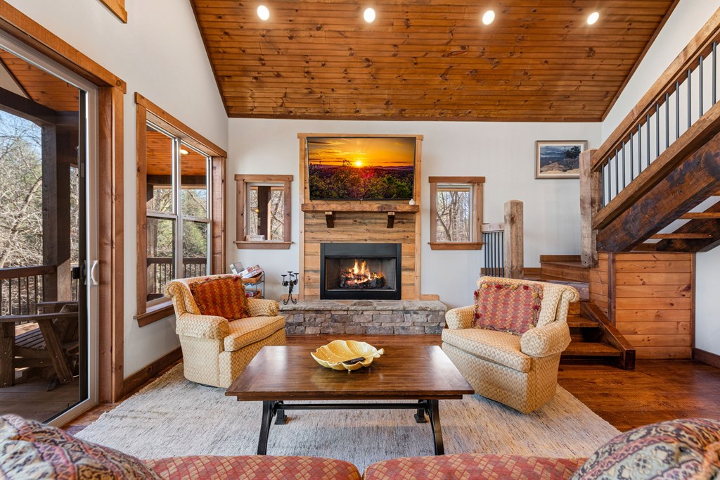 139 White Oak Drive Blue Ridge, GA 30513 - Photo 13 of 59