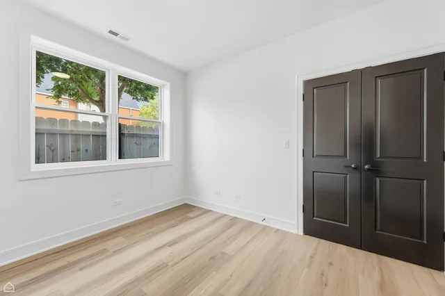 $2,950 | 3902 South Lake Park Avenue, Unit 1, Chicago, IL 60653