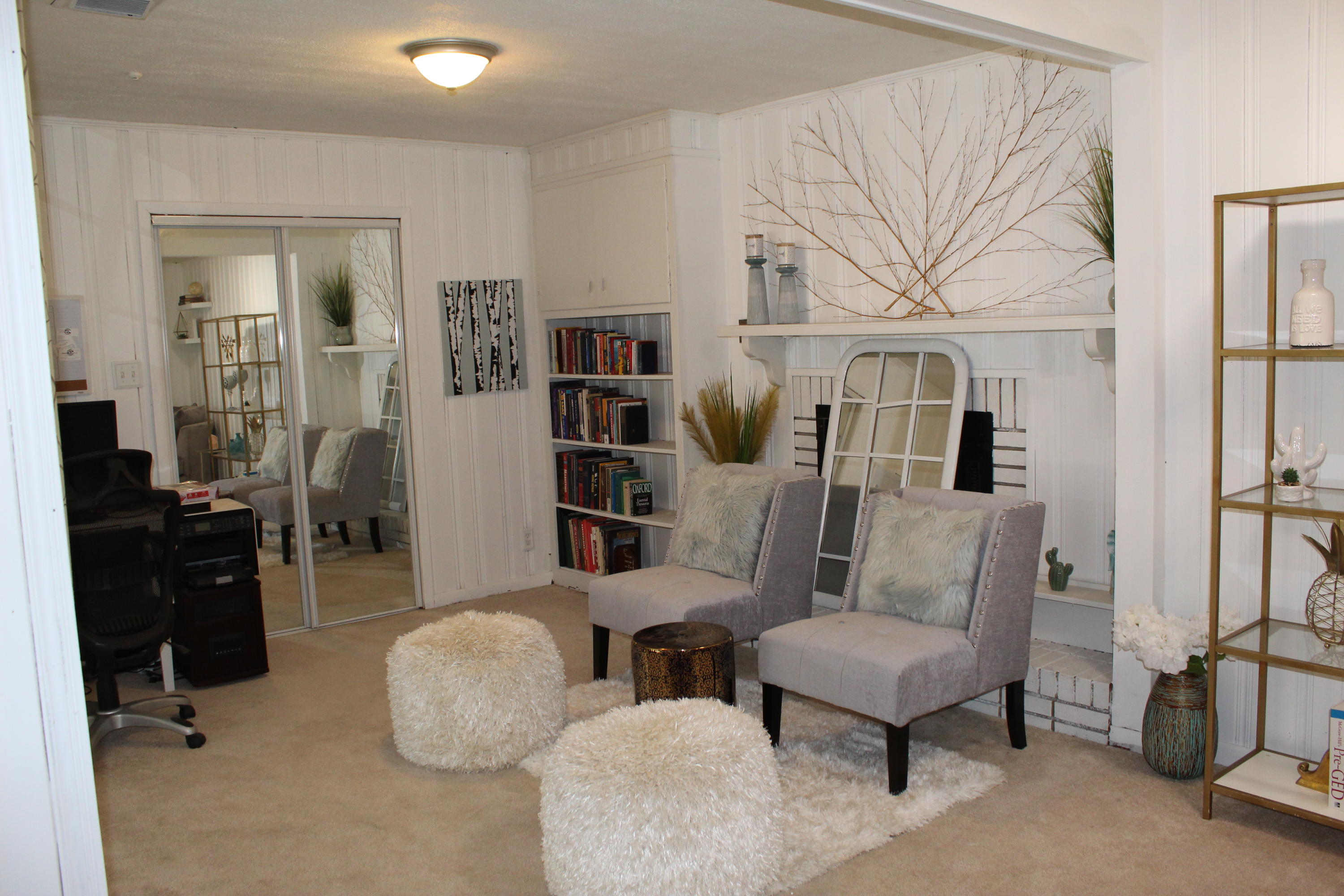 565 State Rd S-38-901 Orangeburg, SC 29115 - Photo 6 of 13 Sitting Room