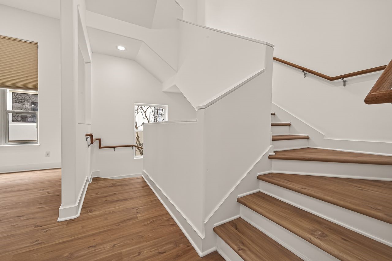 724 Ruthven Street Houston, TX 77019 - Photo 27 of 45 a view of entryway