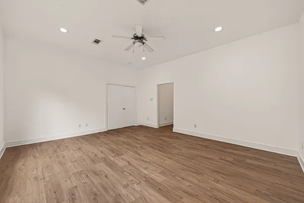 $3,000 | 724 Ruthven Street, Houston, TX 77019