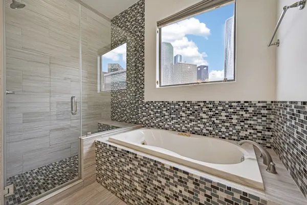 $3,000 | 724 Ruthven Street, Houston, TX 77019