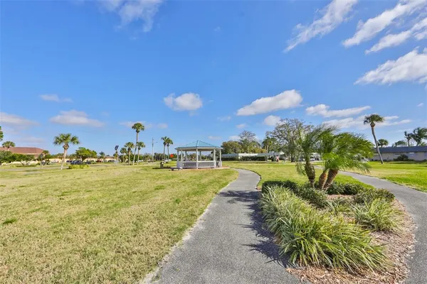 $99,990 | 1811 Bedford Lane, Unit 153, Sun City Center, FL 33573