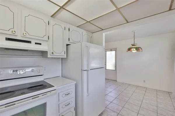 $99,990 | 1811 Bedford Lane, Unit 153, Sun City Center, FL 33573