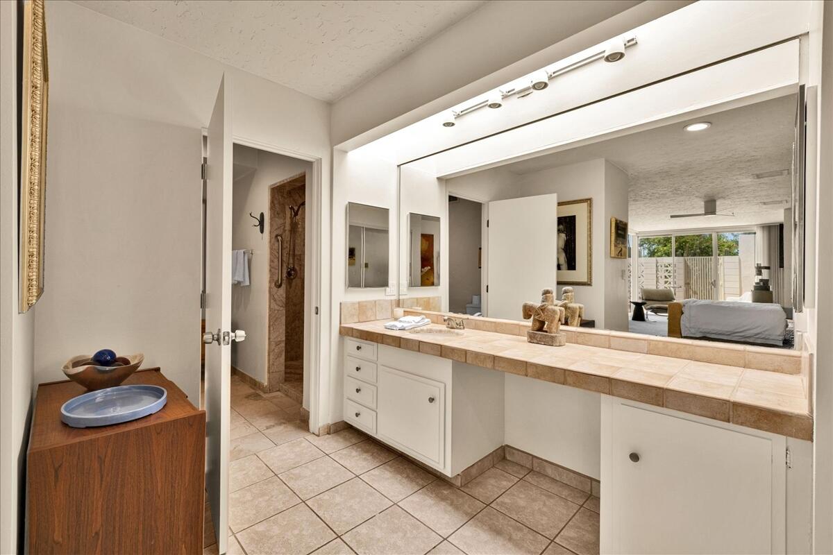 1859 Sandcliff Road Palm Springs, CA 92264 - Photo 20 of 37 Primary Vanity