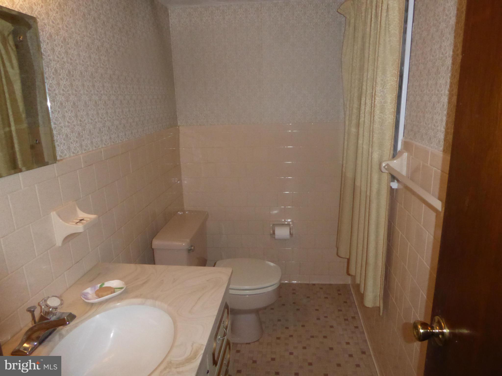 9308 Good Luck Road Lanham, MD 20706 - Photo 22 of 24 Bath