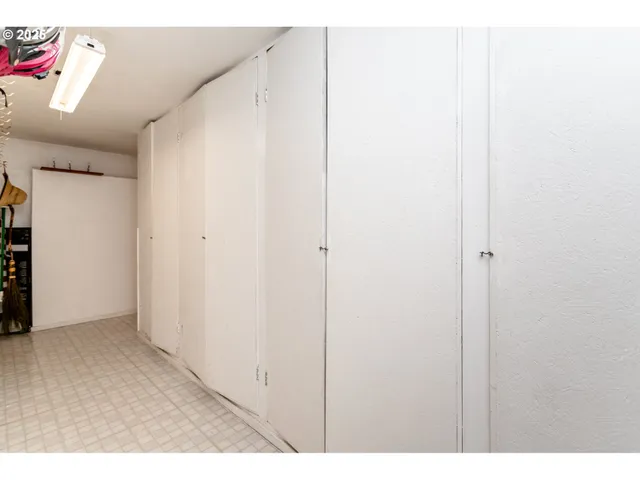 $685,000 | 89312 Territorial Highway, Elmira, OR 97437