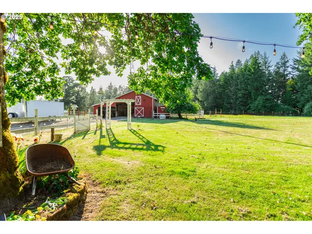 $685,000 | 89312 Territorial Highway, Elmira, OR 97437