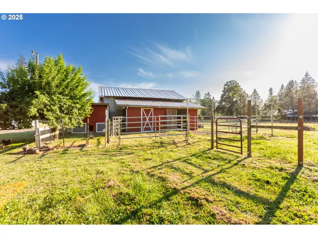 $685,000 | 89312 Territorial Highway, Elmira, OR 97437