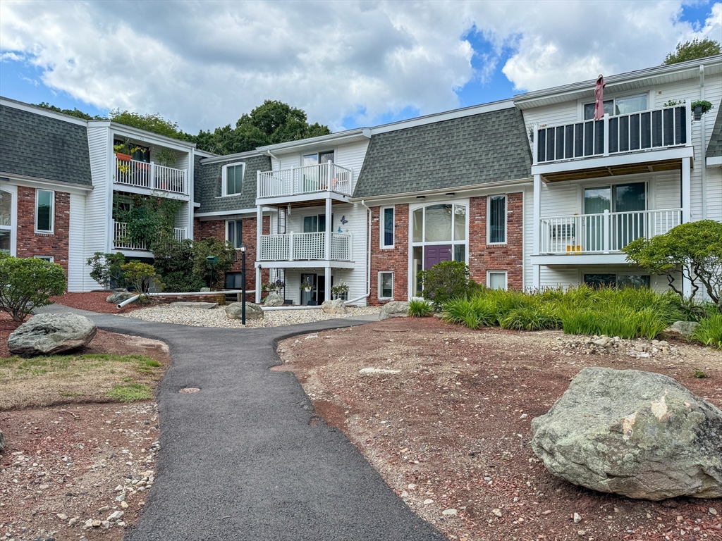 96 Main Street, Unit B6 Foxboro, MA 02035 - Photo 3 of 26