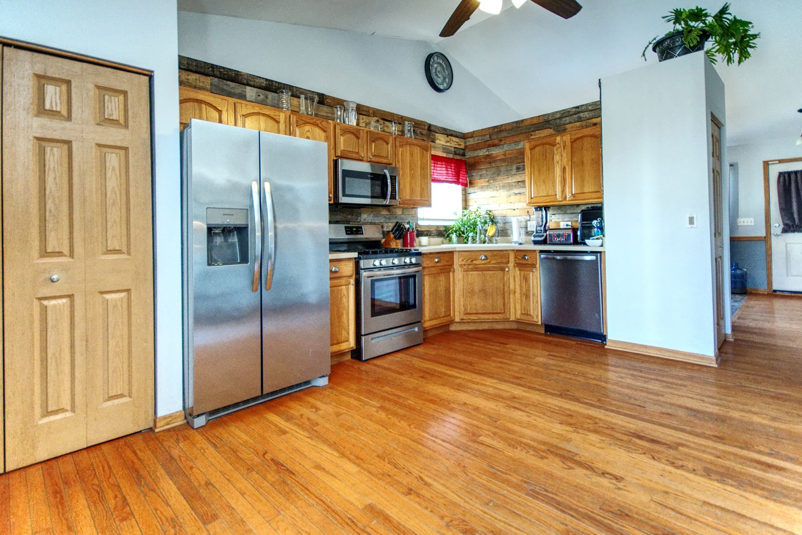 917 Prairie Path Lane Joliet, IL 60436 - Photo 5 of 24