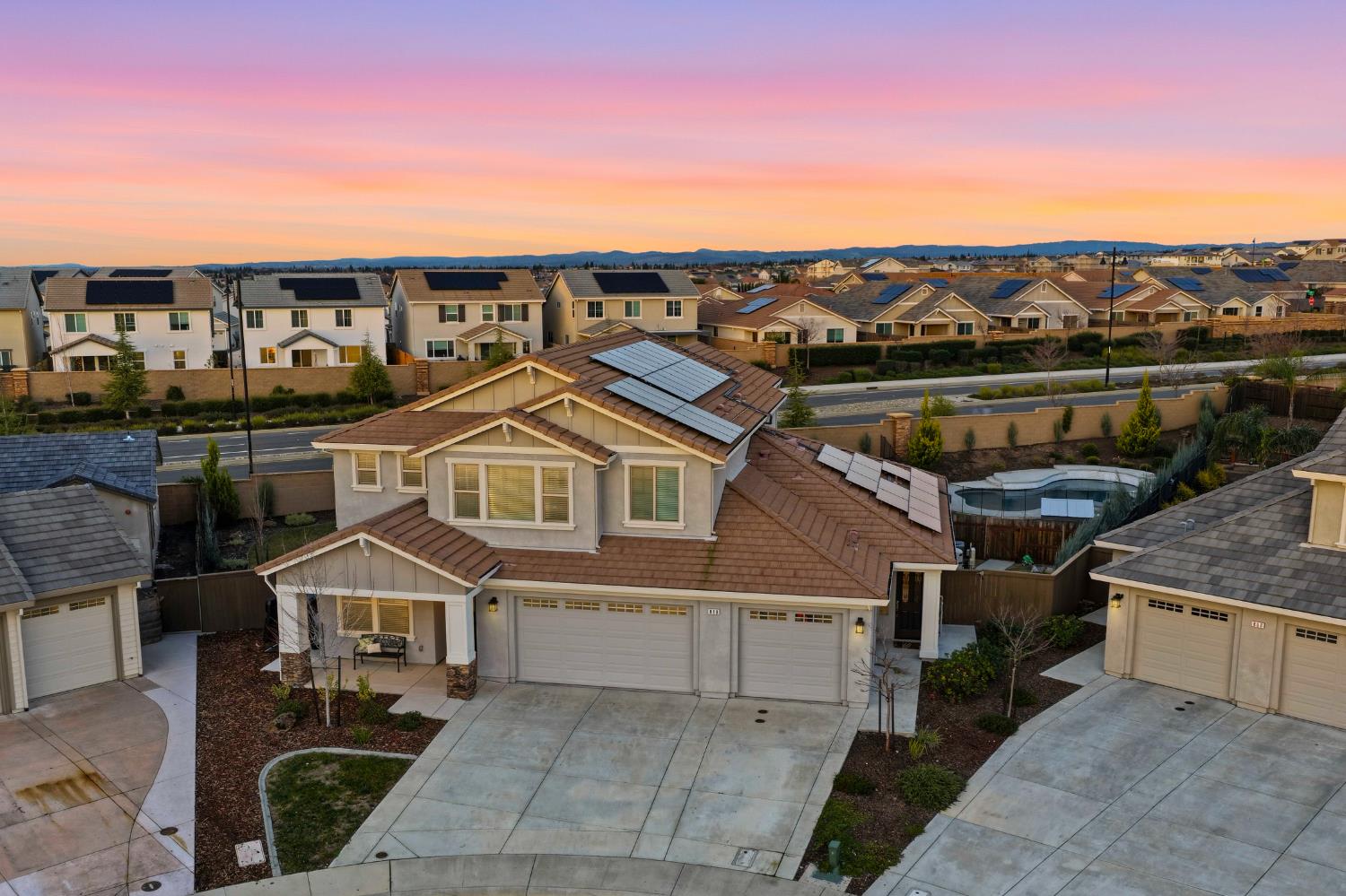 810 Broken Bit Court Rocklin, CA 95765 - Photo 1 of 47 a front view of a house with a yard