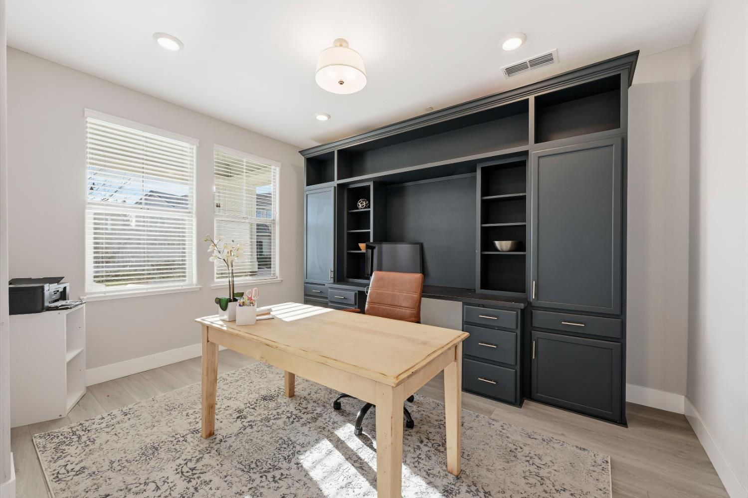 810 Broken Bit Court Rocklin, CA 95765 - Photo 11 of 47 a view of a livingroom with furniture