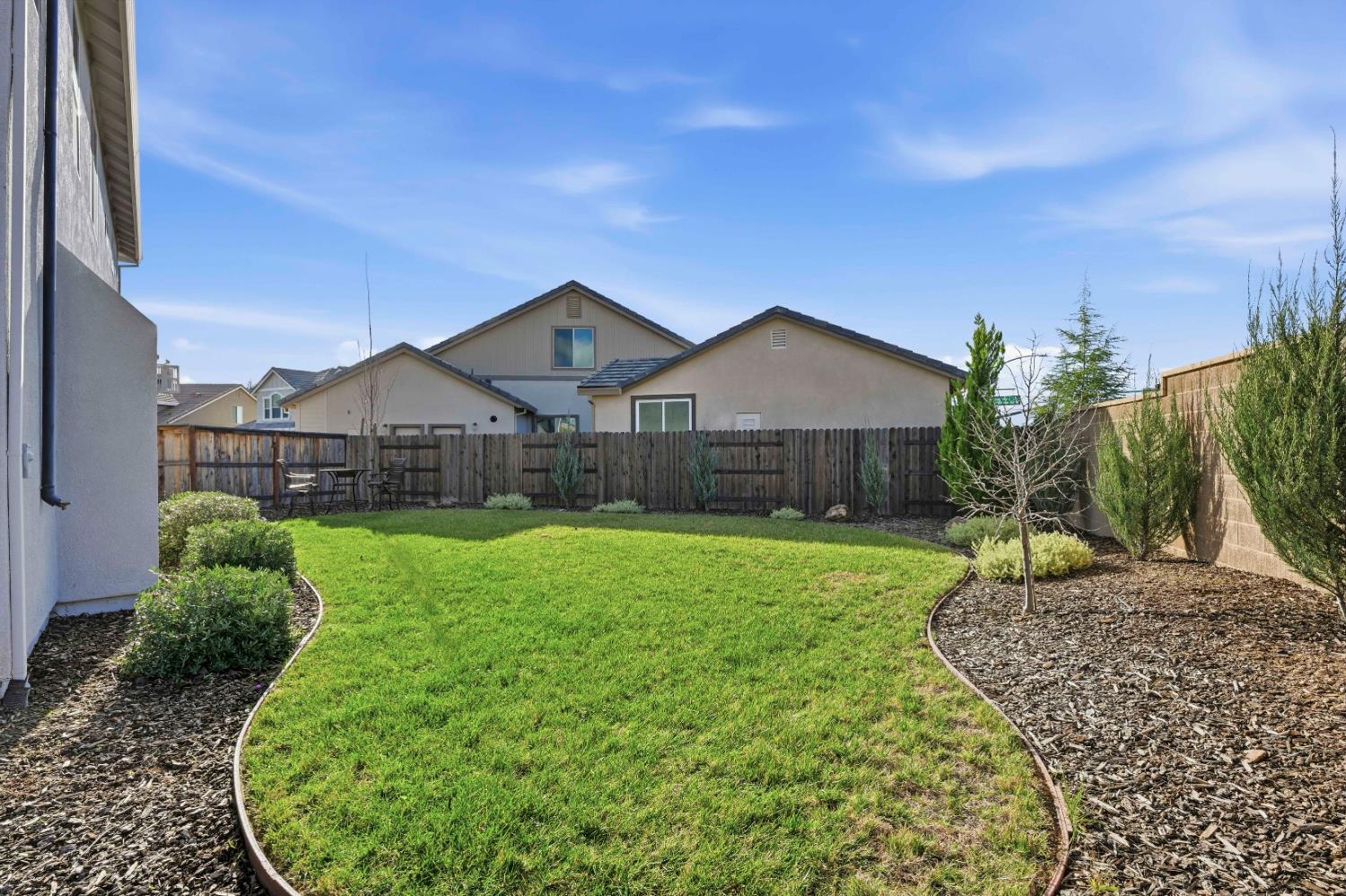 810 Broken Bit Court Rocklin, CA 95765 - Photo 40 of 47 a front view of a house with garden