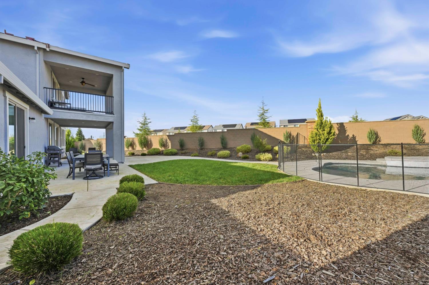 810 Broken Bit Court Rocklin, CA 95765 - Photo 47 of 47 a view of a backyard