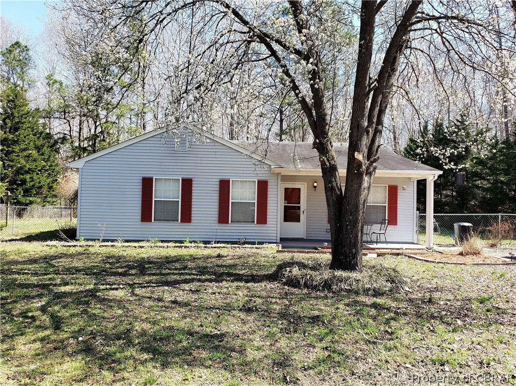 8915 Marlfield Road Gloucester, VA 23061 - Photo 3 of 33