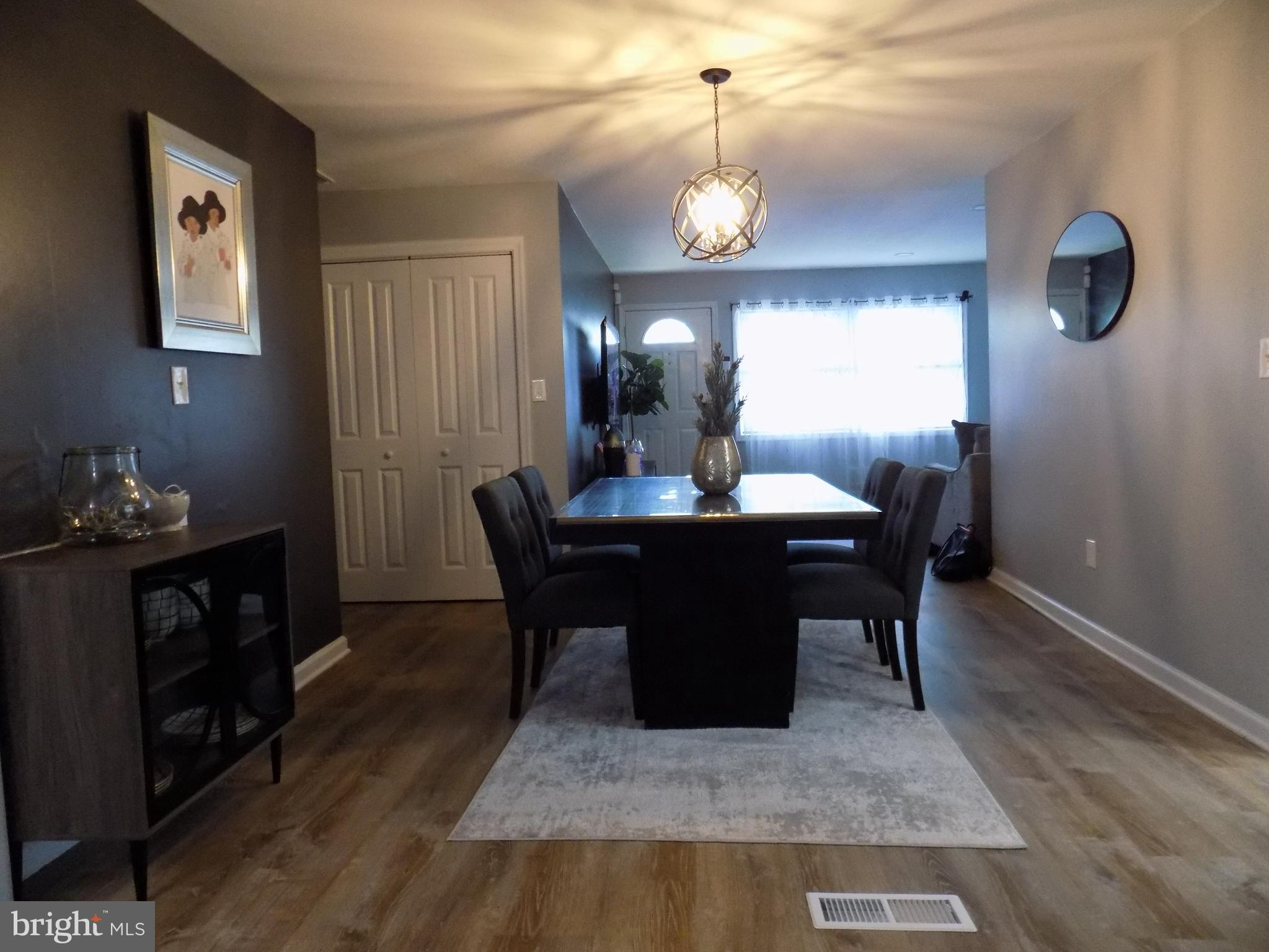2431 Woodcroft Road Baltimore, MD 21234 - Photo 5 of 18 Dining Room