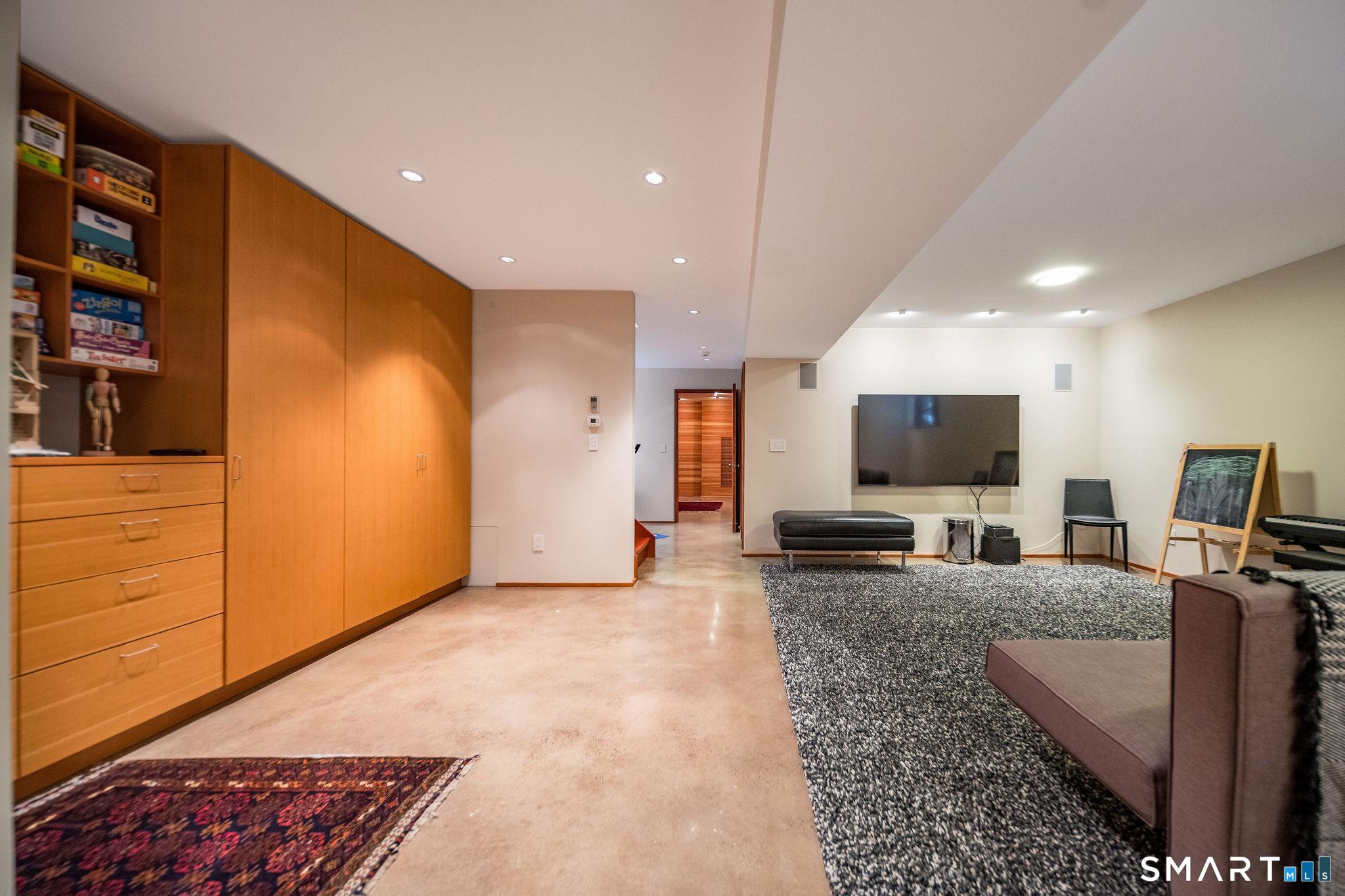 61 Hartford Avenue Madison, CT 06443 - Photo 71 of 75