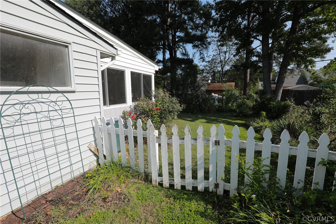 5814 Indigo Road Richmond, VA 23230 - Photo 2 of 32 Gallery Image 2