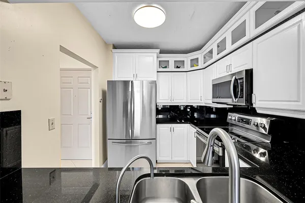 $375,000 | 3020 Northeast 32nd Avenue, Unit 805, Fort Lauderdale, FL 33308