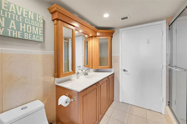 $375,000 | 3020 Northeast 32nd Avenue, Unit 805, Fort Lauderdale, FL 33308