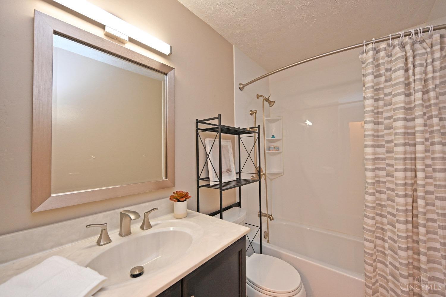 5145 Rapid Run Road Cincinnati, OH 45238 - Photo 19 of 34