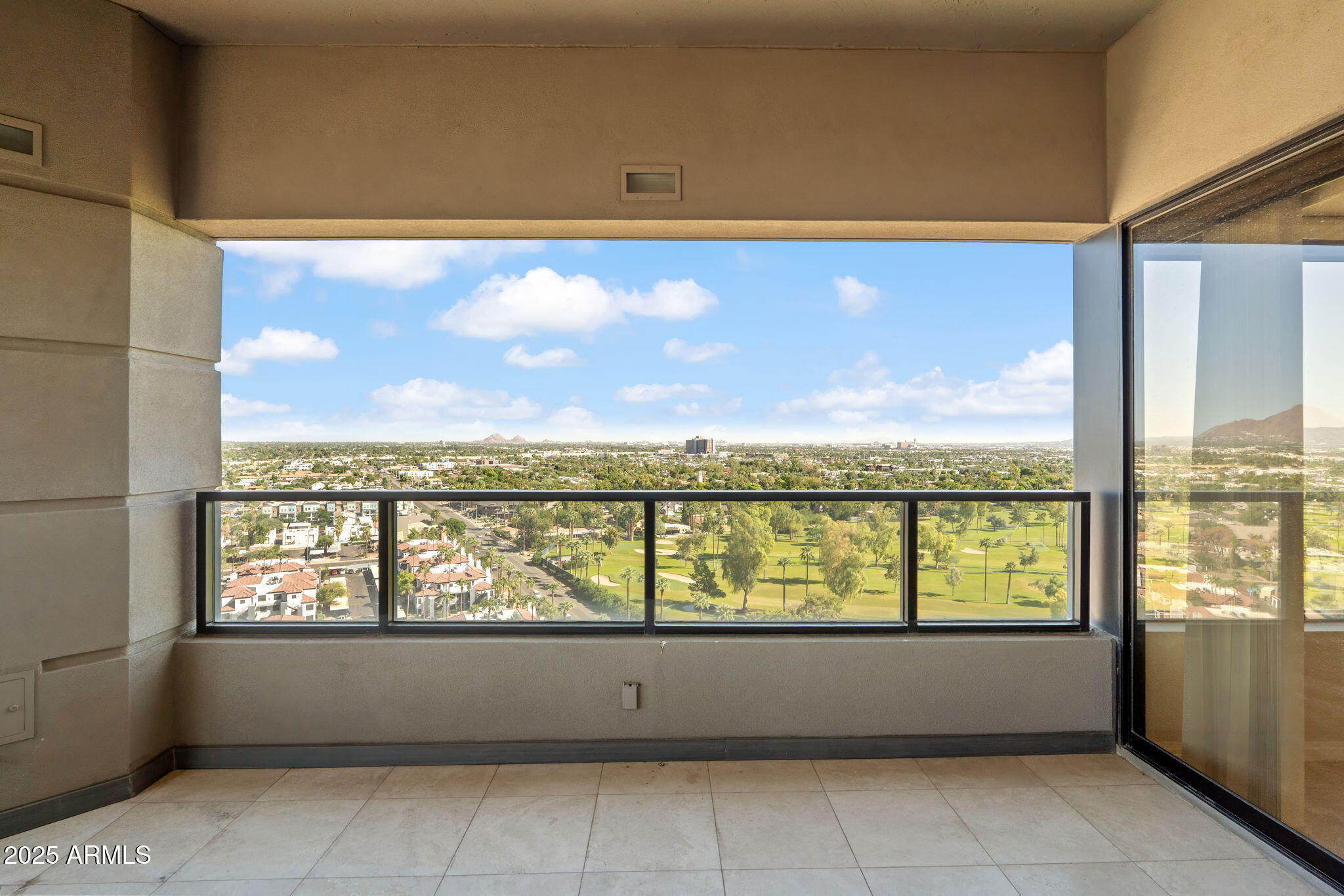 1040 East Osborn Road, Unit 1602 Phoenix, AZ 85014 - Photo 25 of 66 31-web-or-mls-DSC_1031
