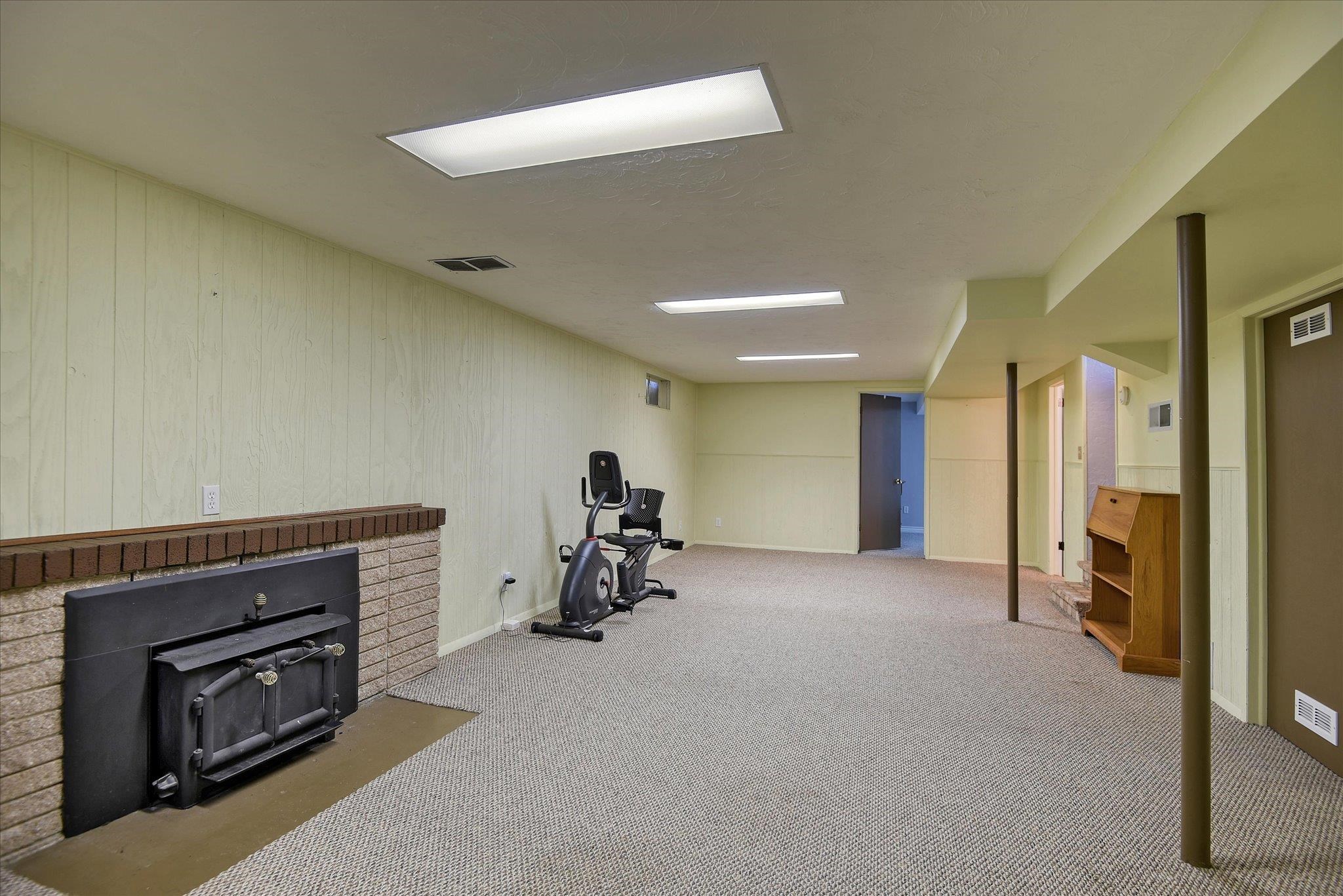 3010 West Bismark Avenue Spokane, WA 99205 - Photo 15 of 29