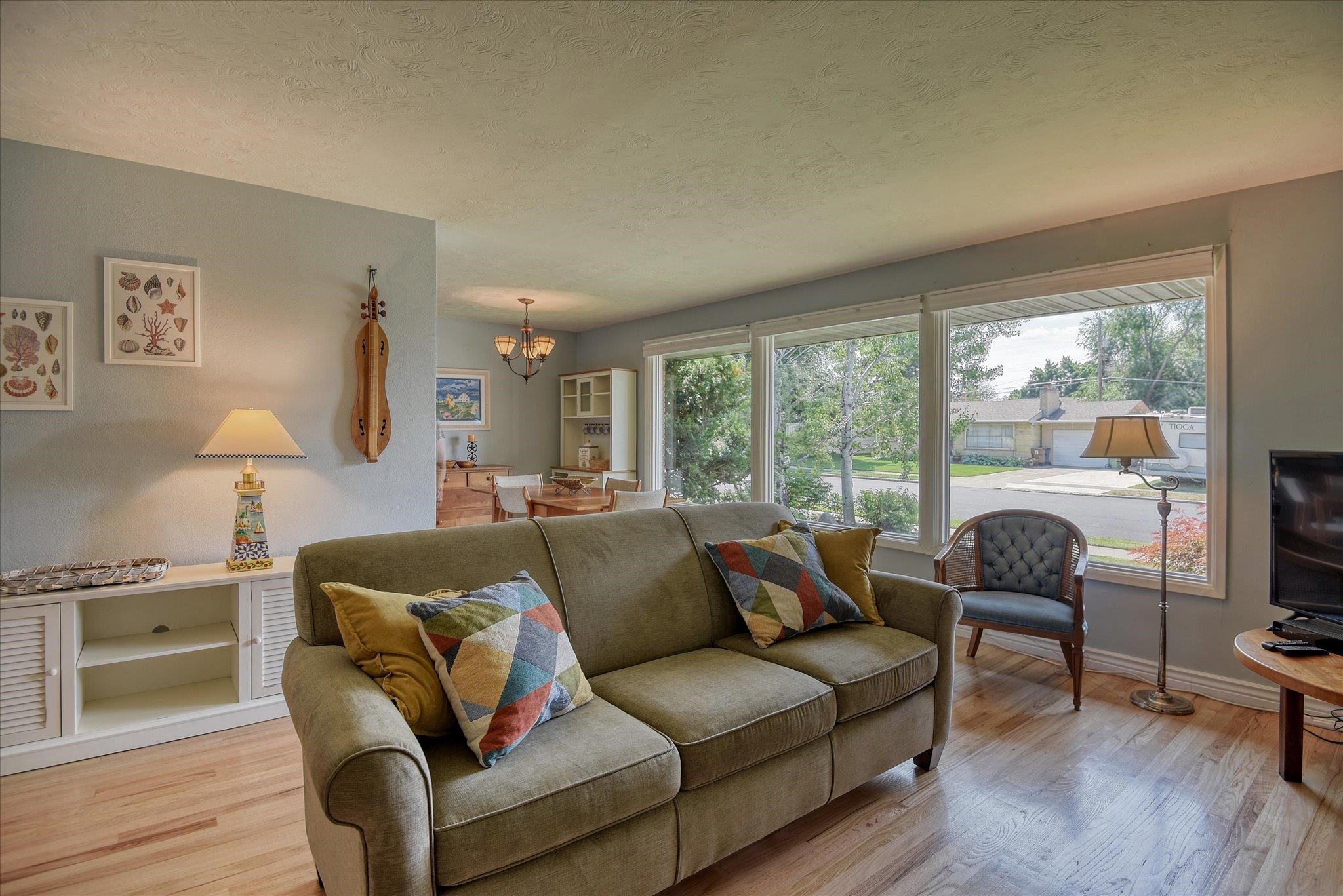 3010 West Bismark Avenue Spokane, WA 99205 - Photo 2 of 29