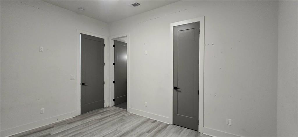 762 Cooper Street Southwest Atlanta, GA 30315 - Photo 37 of 43 an empty room and closet area