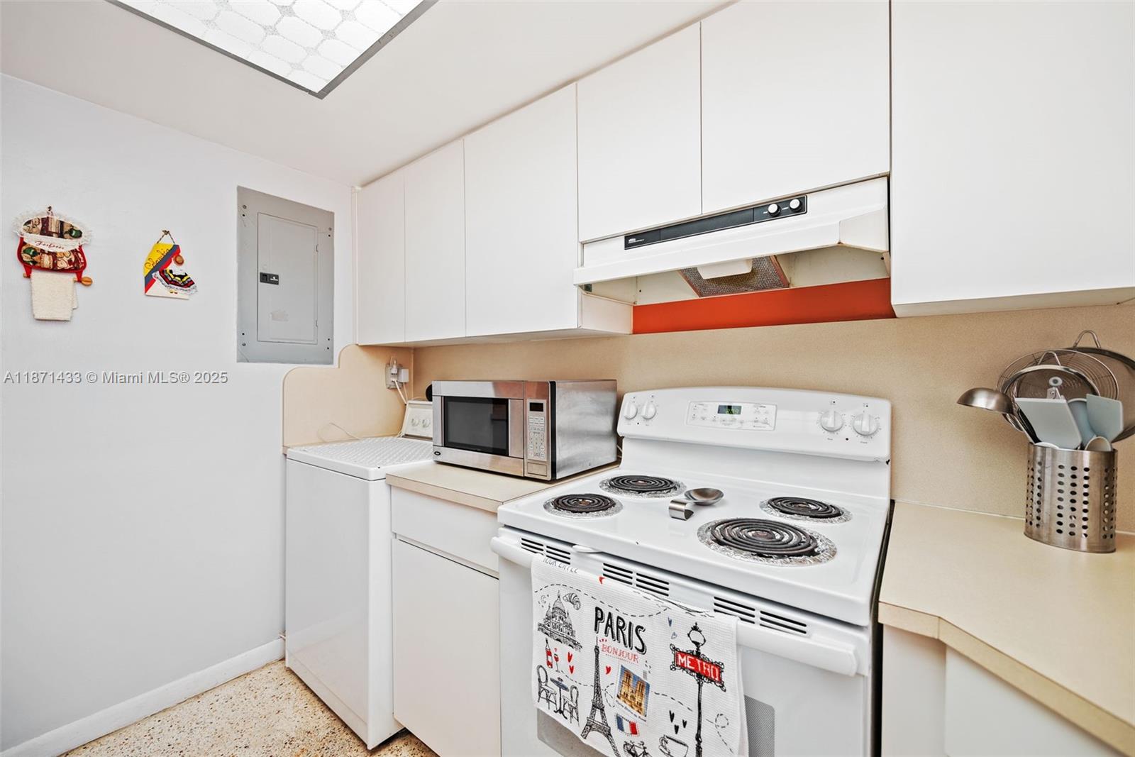 7445 West 16th Avenue Hialeah, FL 33014 - Photo 14 of 30