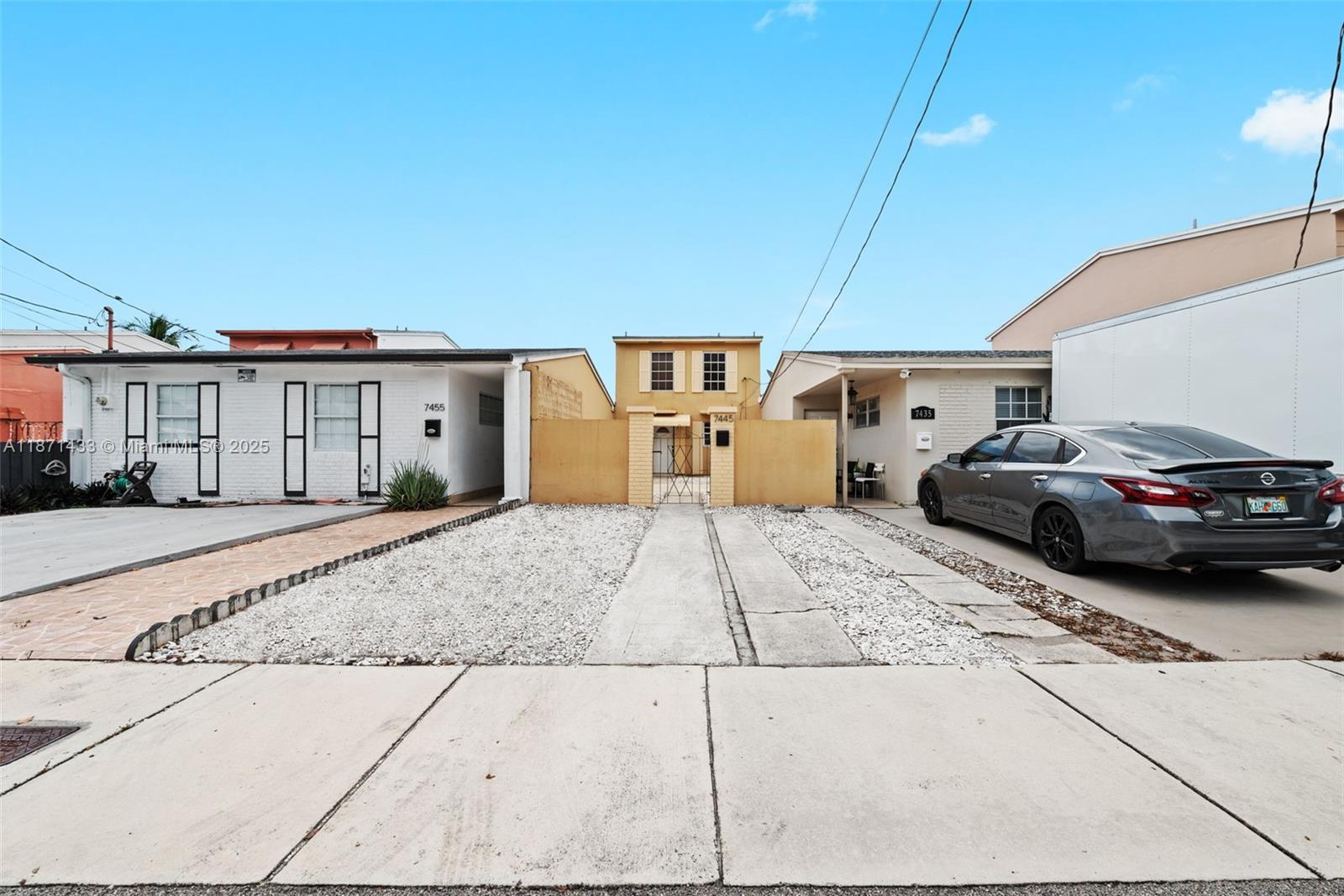 7445 West 16th Avenue Hialeah, FL 33014 - Photo 4 of 30