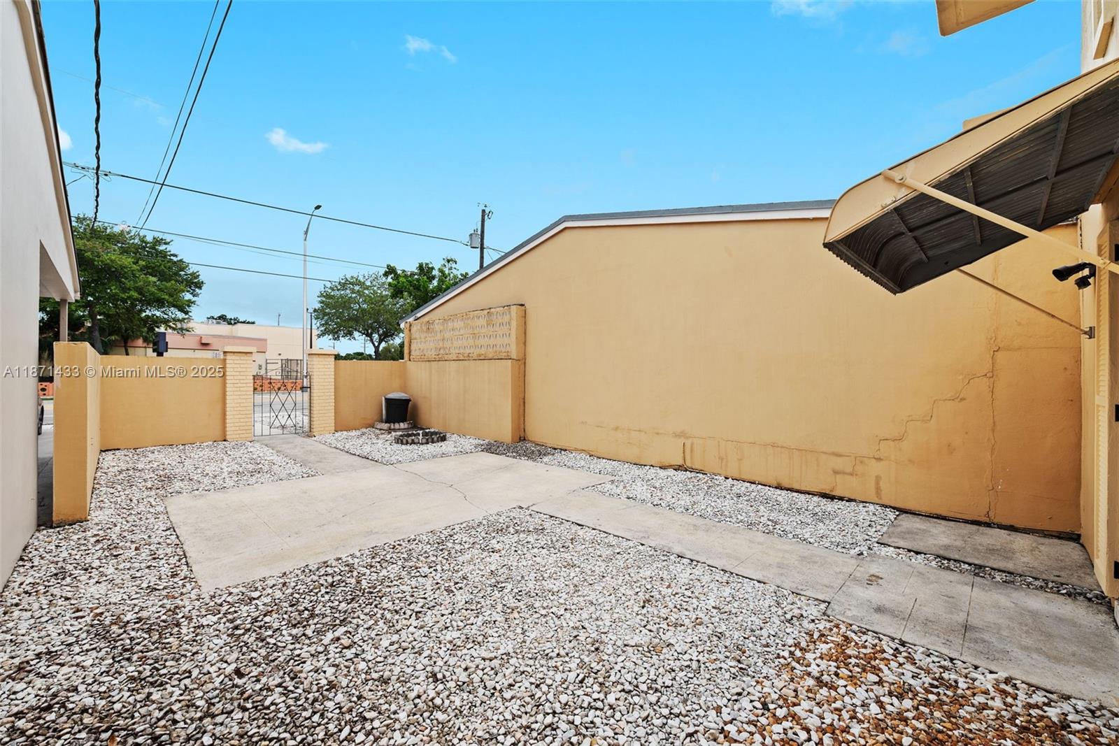 7445 West 16th Avenue Hialeah, FL 33014 - Photo 5 of 30