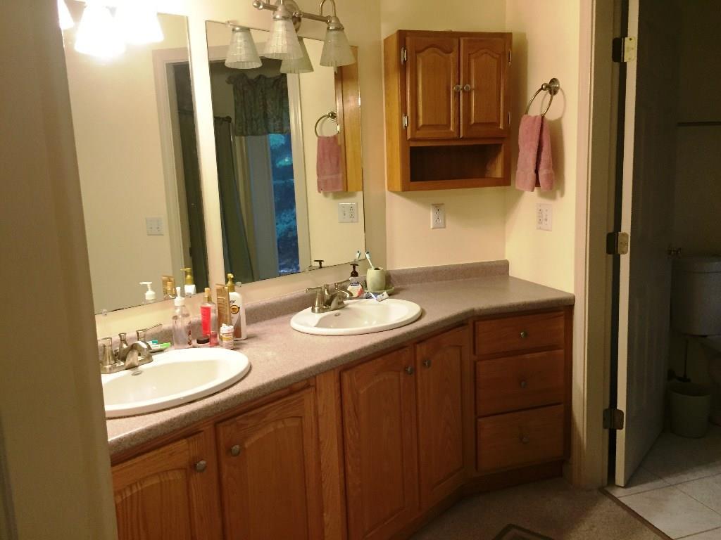 170 Kelleytown Road Bernard, ME 04612 - Photo 26 of 33 Master double sink bath